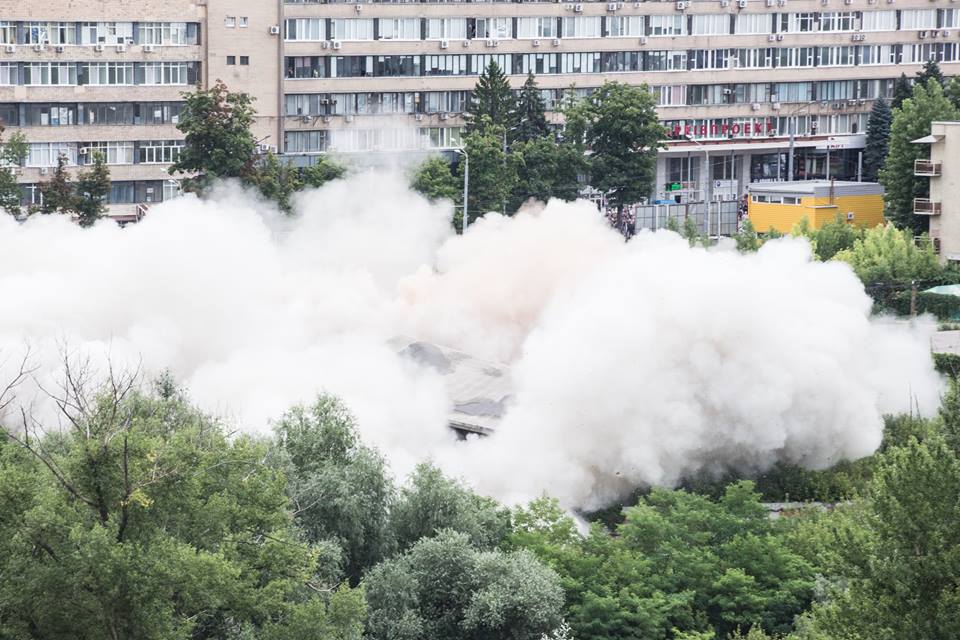 В Сети обнародовали кадры взрыва в центре Харькова - названа причина происшествия