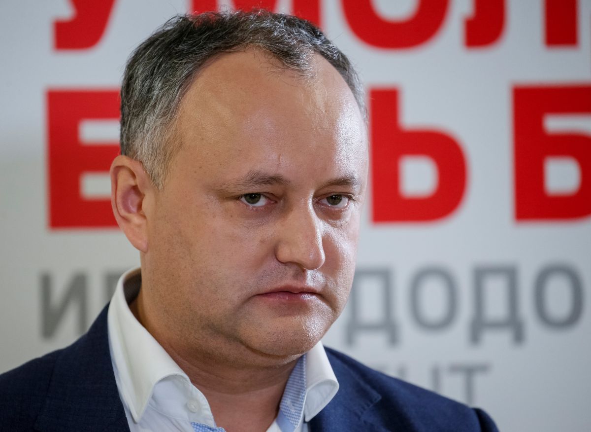 Депутаты Молдовы готовят импичмент прокремлевскому президенту Додону: последней каплей стал отказ главы государства отправлять военных на международные учения в Украину