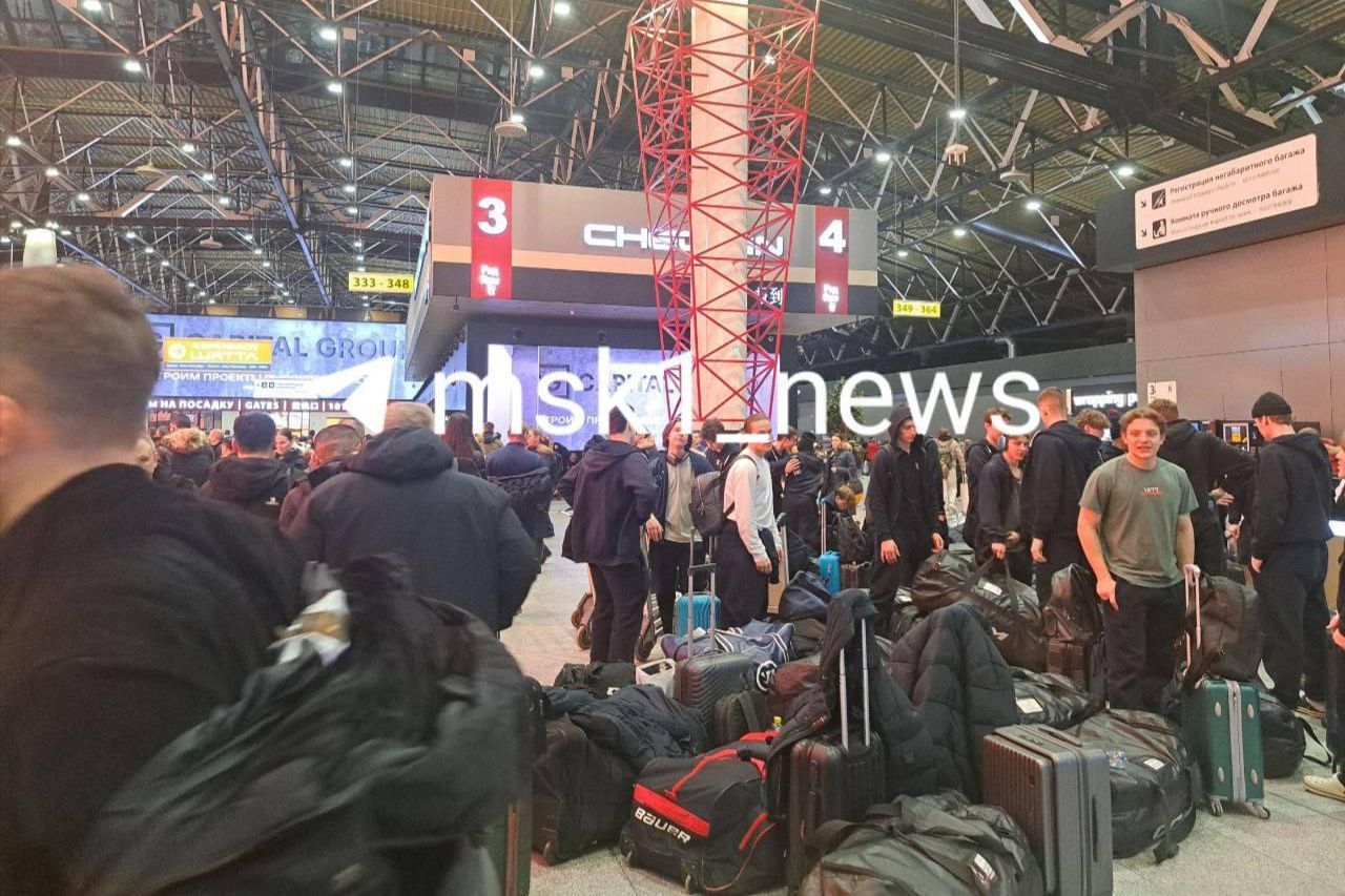 Авиаколлапс в РФ: "Аэрофлот" отменил почти все рейсы из-за большого сбоя