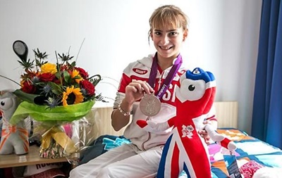 В Москве серебряную призерку Олимпиады-2012 Гришину мать ограбила и выгнала из дома, а родной брат угрожал ножом