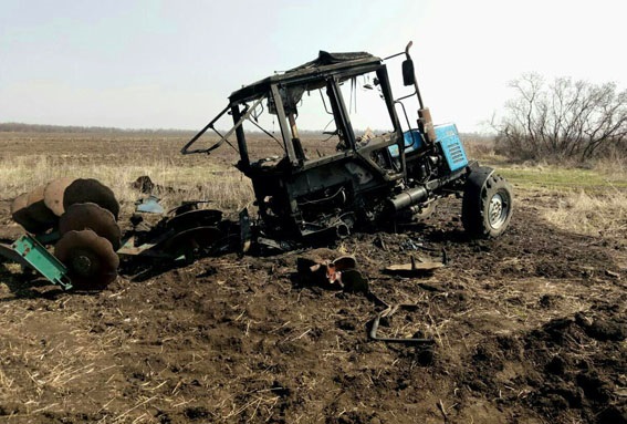 ОБСЕ предоставила уточненные данные о взрыве трактора под оккупированным Луганском: 3 погибших, 3 раненых