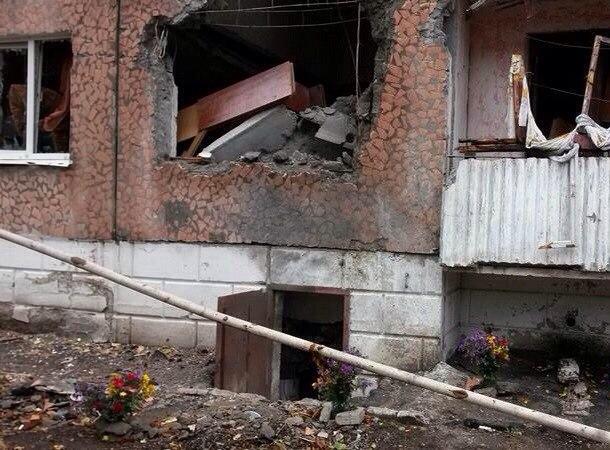 Мэрия Донецка: снаряд попал в школу