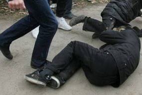 В Москве две школьницы штопором избили мужчину до полусмерти: пострадавший находится в реанимации