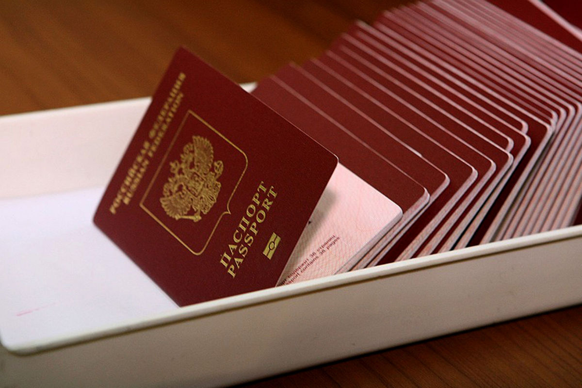 Після атаки "РДК" на Бєлгородську область Кремль залишить росіян без закордонних паспортів