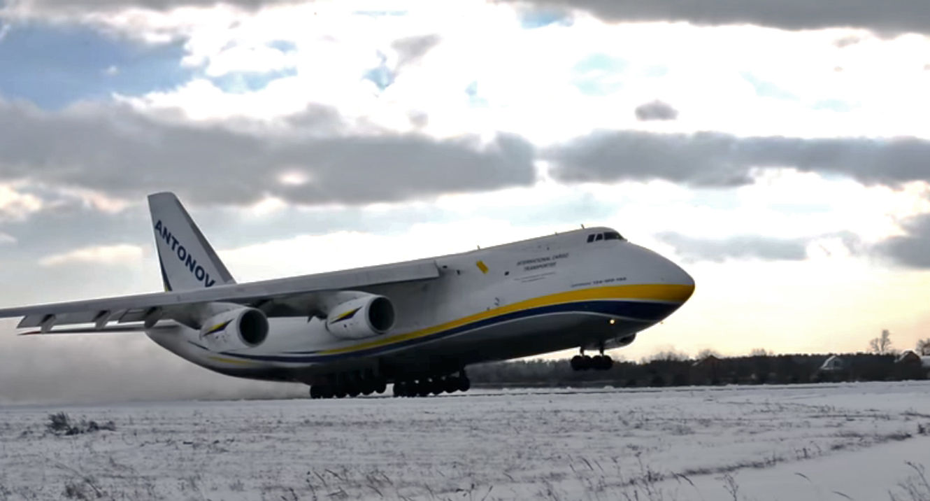 Красавец украинский Ан-124 "Руслан" зрелищно взлетел в небо: опубликованы кадры