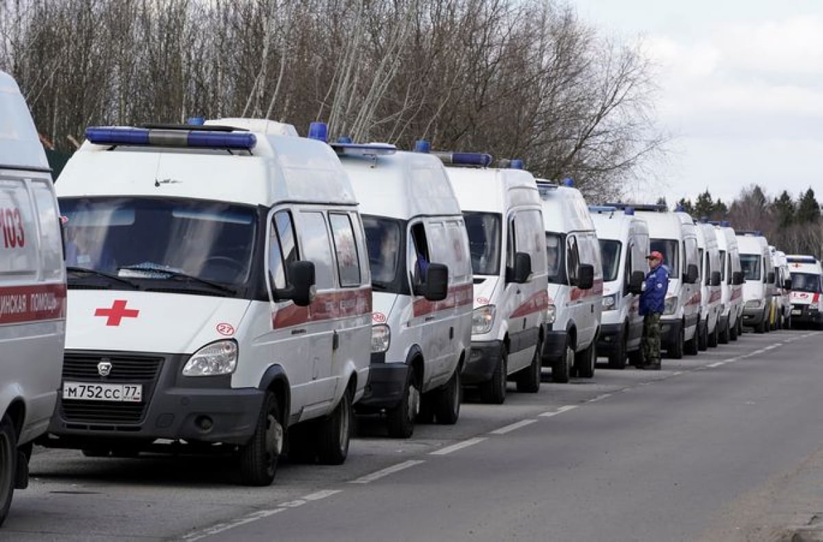 "1100 человек в день", - водитель скорой в Москве рассказал о ситуации с коронавирусом, видео