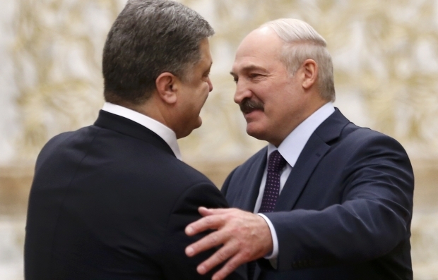 В Кремле начнется истерика: Лукашенко пообещал Порошенко не пускать путинских вояк в Украину