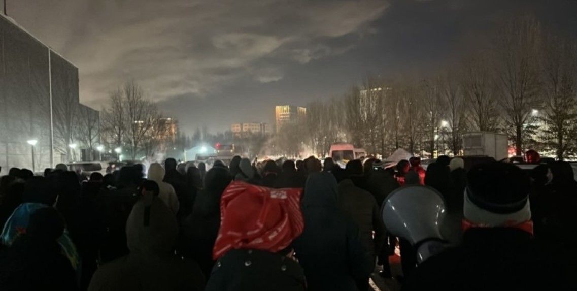 В Астане вспыхнули столкновения противников Токаева с силовиками, в городе глушат связь
