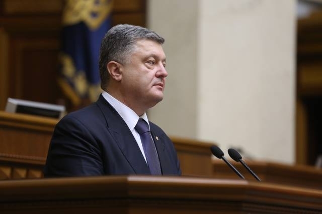 СМИ: Президент Петр Порошенко не явился на допрос и перенес визит на другой день