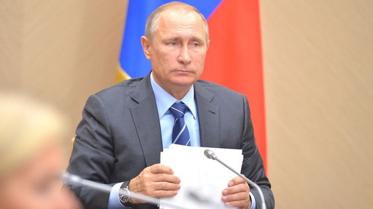Известные россияне просят Путина помиловать Сенцова и помириться с Украиной: опубликован текст письма