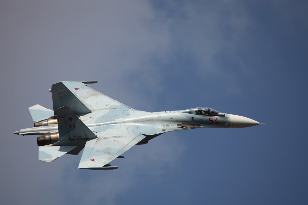 У российской армии минус еще один самолет: в Нижегородской области произошло странное крушение Су-27