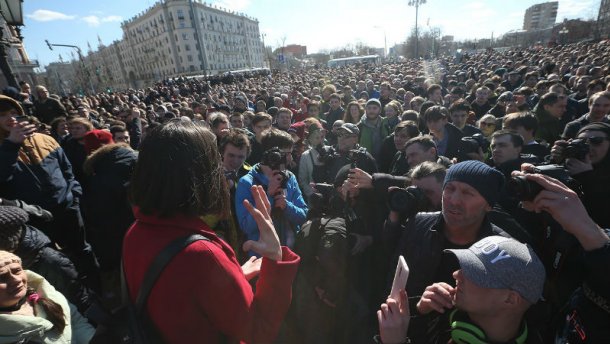 На акциях протеста в России начались первые задержания: около 40 человек попали в руки полицейских
