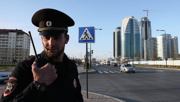 В результате теракта в Грозном погибли 5 полицейских, 12 получили ранения