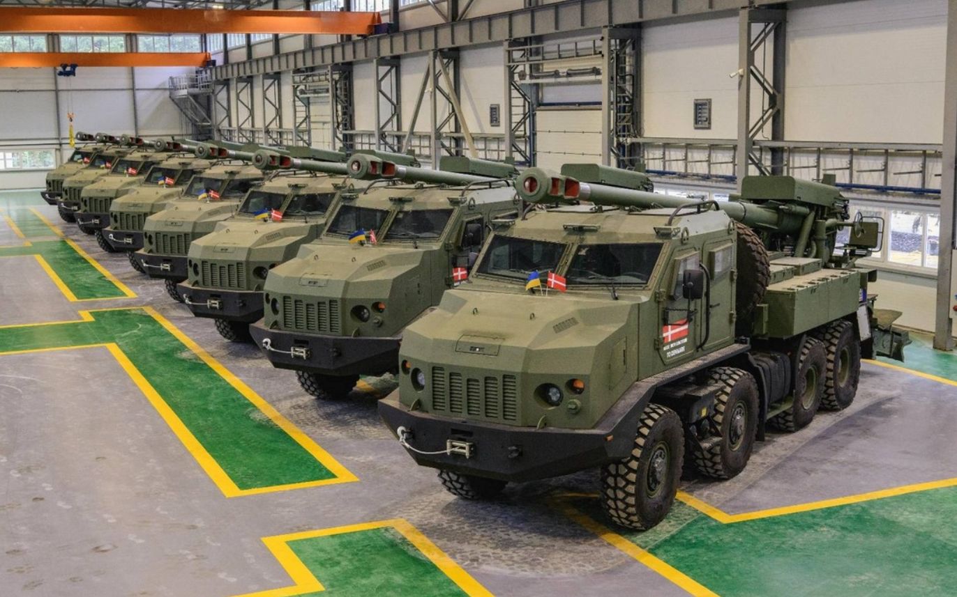 ВСУ в 2027 году получат сотни САУ "Богдана" на немецком шасси Zetros