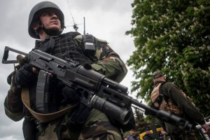 ​СНБО: украинские военные в Донбассе разминируют административные здания, мосты и дороги
