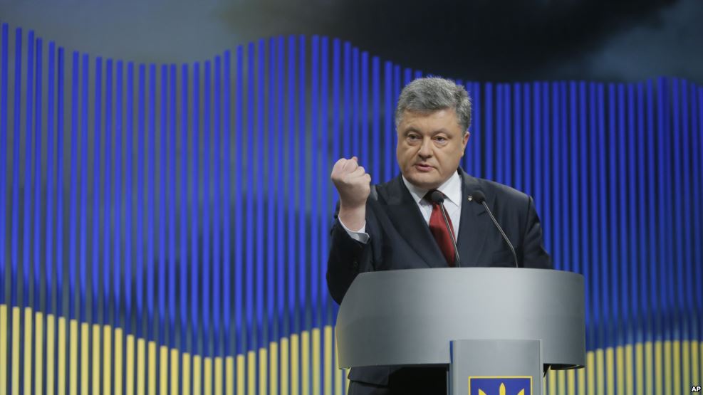 Порошенко: принятый в США закон “О поддержке стабильности и демократии в Украине” заставит Путина вернуть Крым