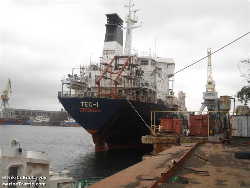 Снимая сюжет про буксировку кораблей ВМС Украины из Керчи,  в РФ засветили разоблачающую деталь 
