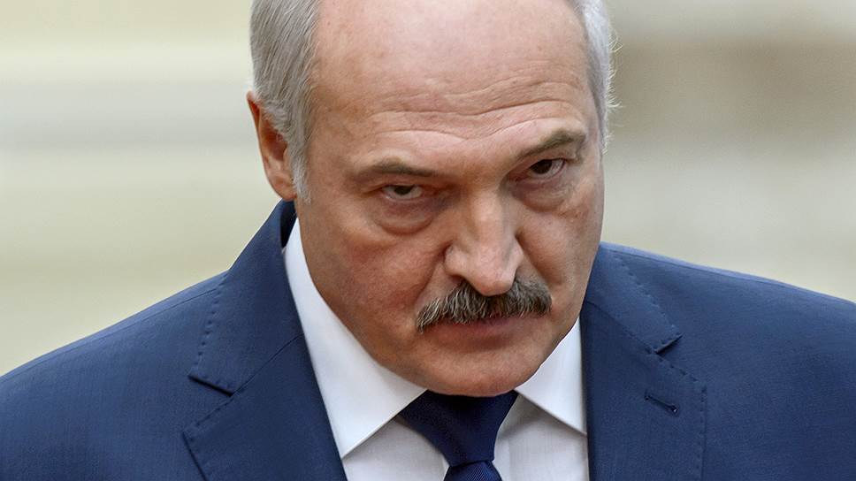 "Могу передать с легкостью", – Лукашенко на всю страну сделал заявление об ослаблении полномочий президента Беларуси – громкие подробности