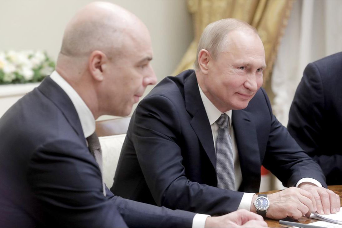 ​Война пробивает рекордную дыру в бюджете РФ: Кремлю не хватает десятков миллиардов