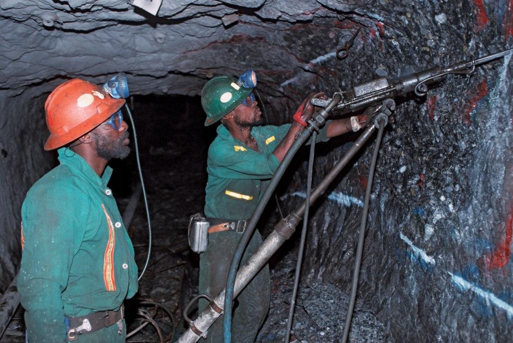 Откуда на самом деле "южноафриканский" уголь, и почему ДТЭК до сих пор не назвала компанию, с которой подписала контракт на поставки?