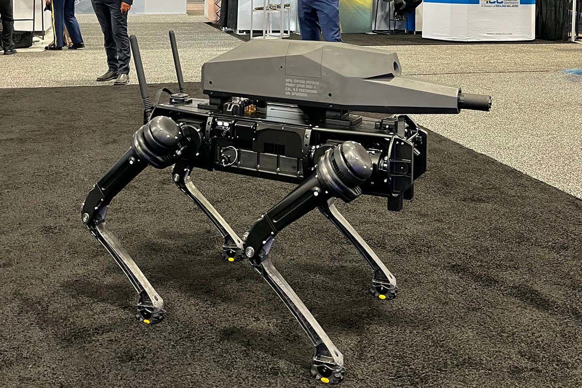 Четвероногий терминатор: робота-собаку вооружили мощной снайперской винтовкой