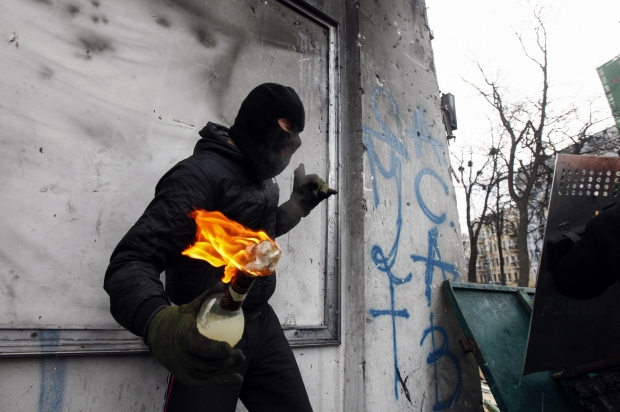 В Харьковской области дом общественного деятеля подожгли "коктейлем Молотова"