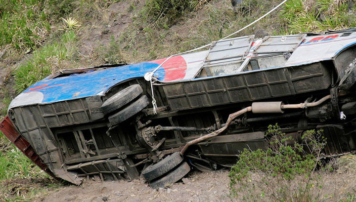 ЧП в Азербайджане: в ущелье сорвался автобус, есть жертвы