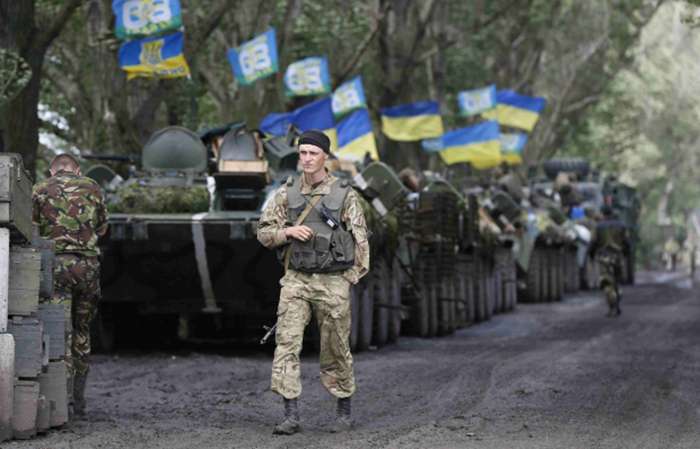 Советник Порошенко: часть украинских военных - симулянты, часть - банальные алкоголики и скоты