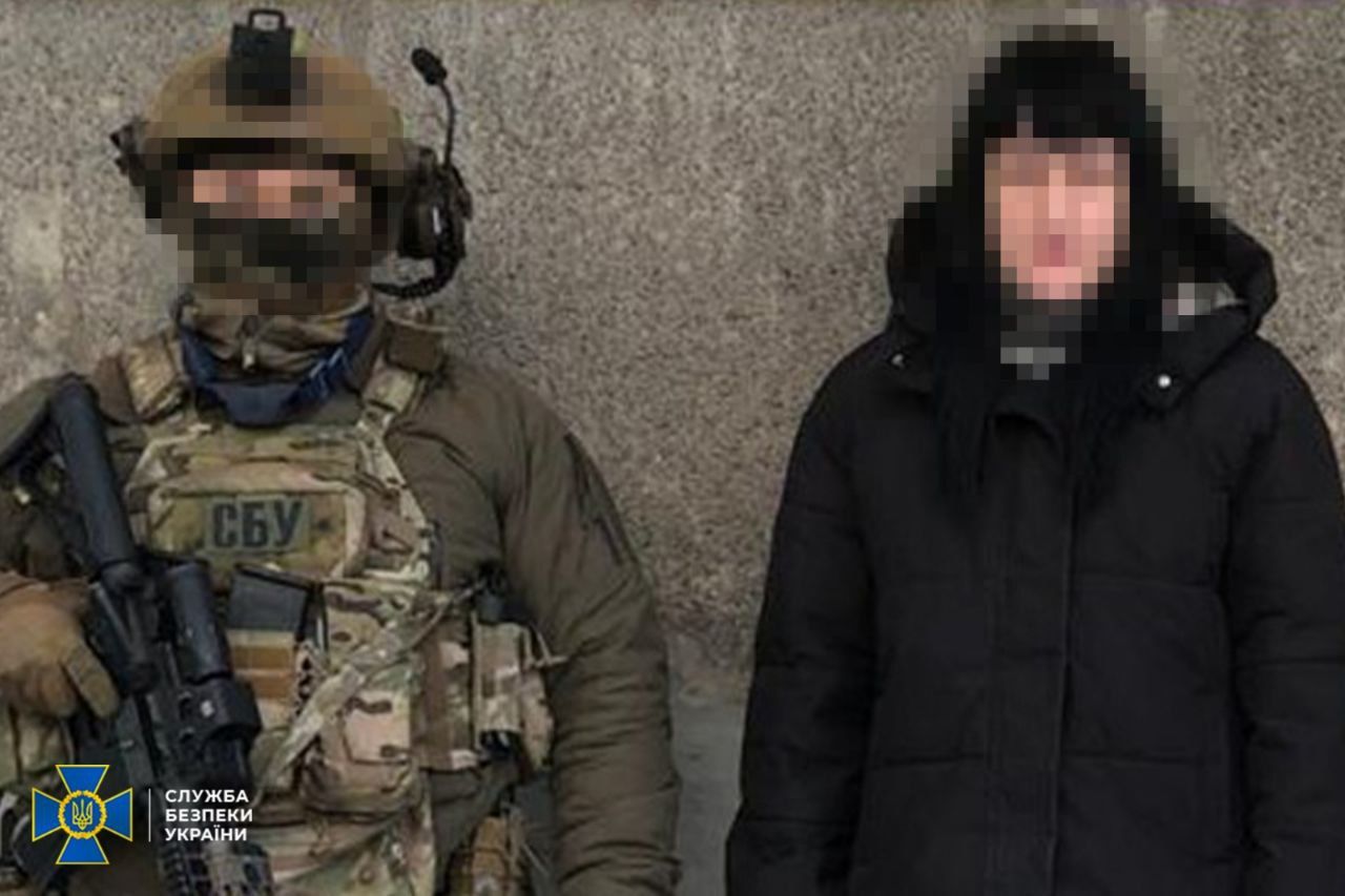 СБУ задержала экс-секретаря суда, шпионившую для ГРУ РФ: помогала оккупантам наступать на Покровск 