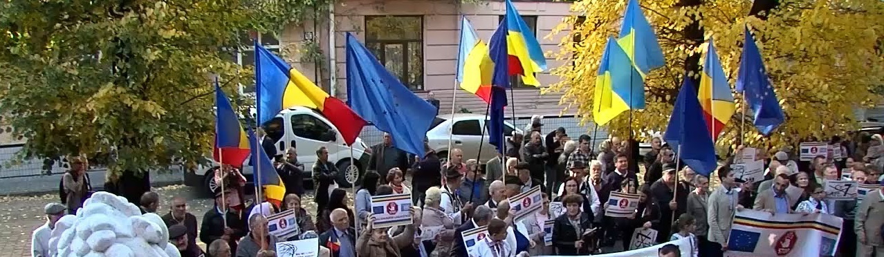 Румыны в Украине жалуются в Бухарест на "принудительную украинизацию" и "наступление на родной язык"