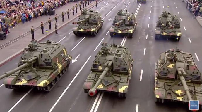 Фотофакт: в Киеве прошел масштабный военный парад в честь Дня Независимости