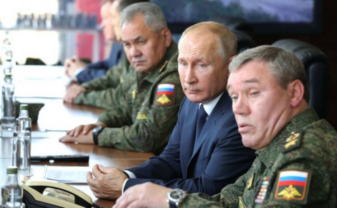 ​Путин не уволит Шойгу и Герасимова: западные эксперты назвали причину