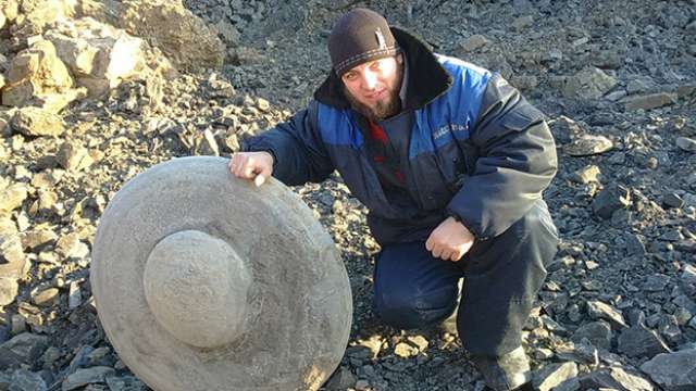 В России обнаружен необычный камень - "диск предков"