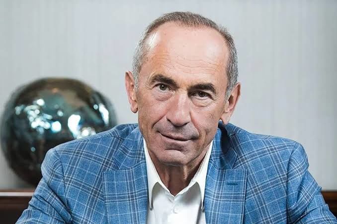 У Вірменії затримали експрезидента Роберта Кочаряна та його сина