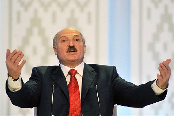 Лукашенко: эскалация напряженности на востоке Украины приведет к необратимым последствиям для всего континента