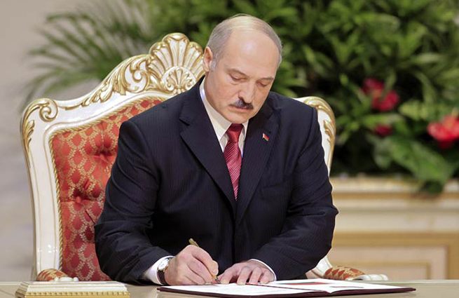 Лукашенко подписал закон о ратификации договора о присоединении Армении к ЕАЭС