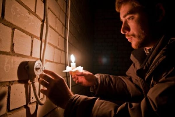 Оккупированный Крым начал получать электричество из РФ