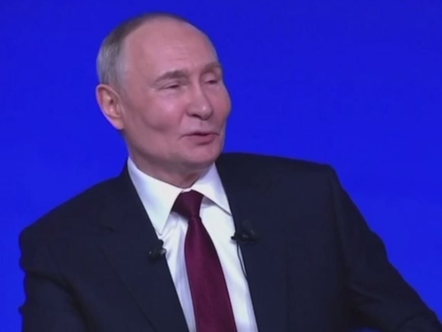 Путину задали вопросы, доказывающие падение России: "Народ живет хуже папуасов"