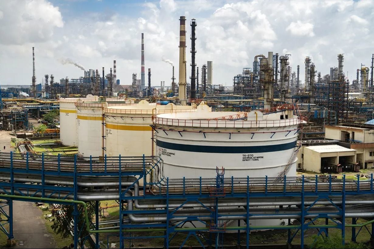 Индия прощается с нефтью РФ, поставки рухнули до минимума за 5 лет - Bloomberg