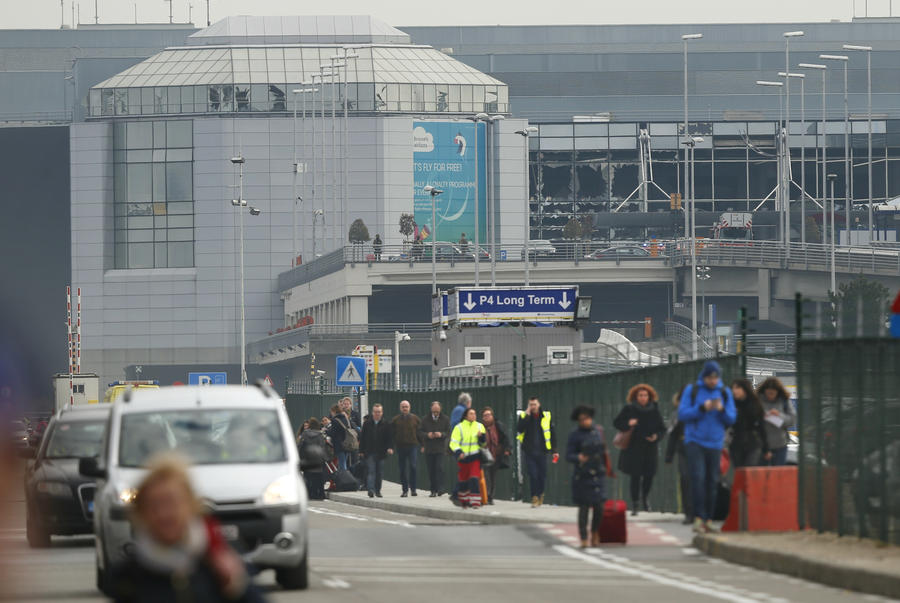 Взрывы в Брюсселе: боевики ИГИЛ остаются главными подозреваемыми, пять человек уже арестованы