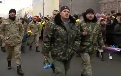 В Киеве прошел парад бойцов батальона "Киев"