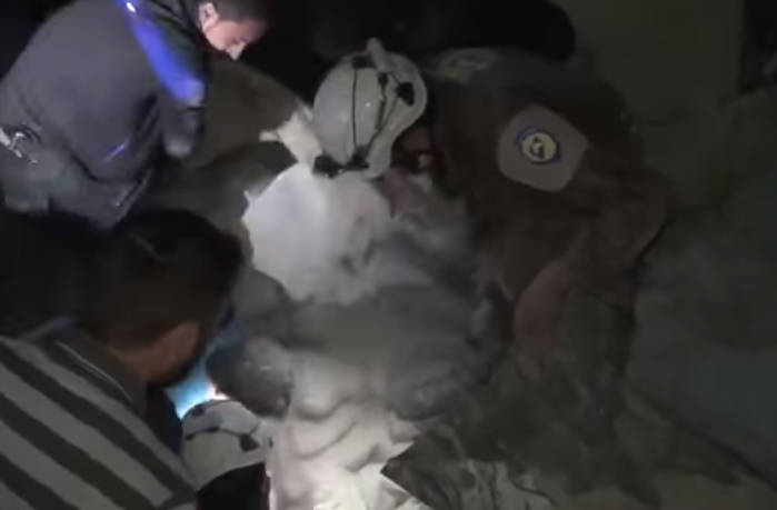 Срыв перемирия в Сирии: ВВС РФ разбомбили госпиталь в Алеппо - десятки людей находятся под завалами 