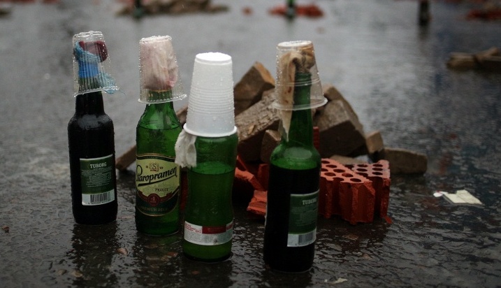 Полиция Одессы пресекла подготовку к провокациям на 9 мая, обнаружив тайник с "коктейлями Молотова"