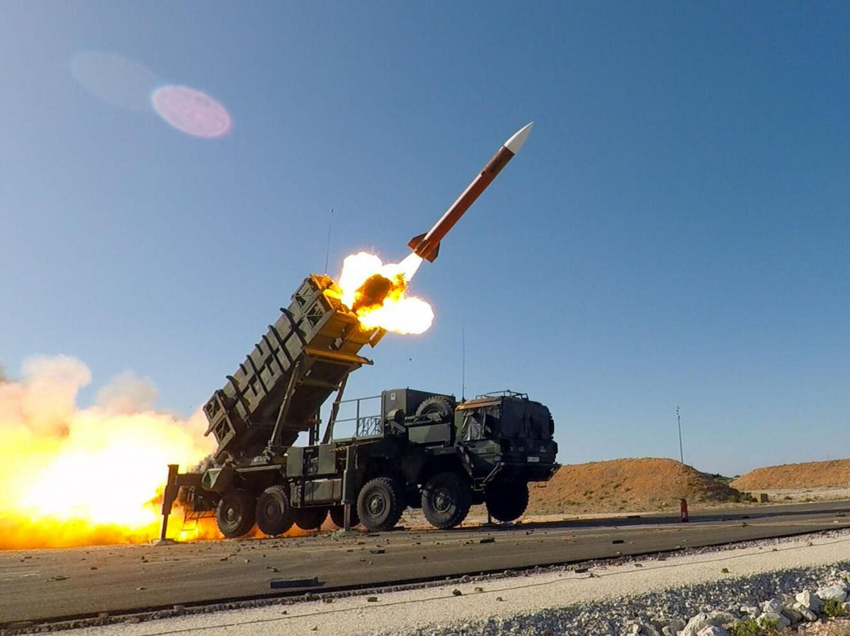 ​США разрешили ВСУ бить американским оружием по военным РФ за пределами Украины – WP