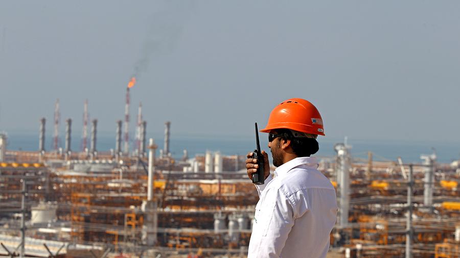 Иран и Беларусь подписали сенсационный контракт на поставку нефти и готовы "вычеркнуть" Россию