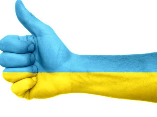 "А мне легко с Украиной, она показывает чудеса самозащиты, такая страна далеко пойдет", - блогер