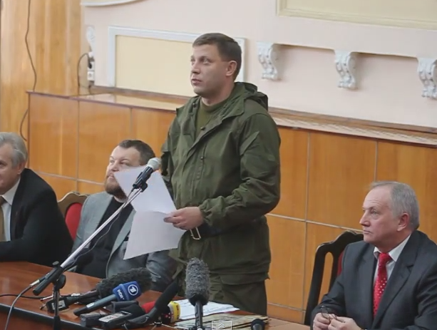 Захарченко опроверг слухи по поводу всеобщей мобилизации на территории подконтрольной ДНР