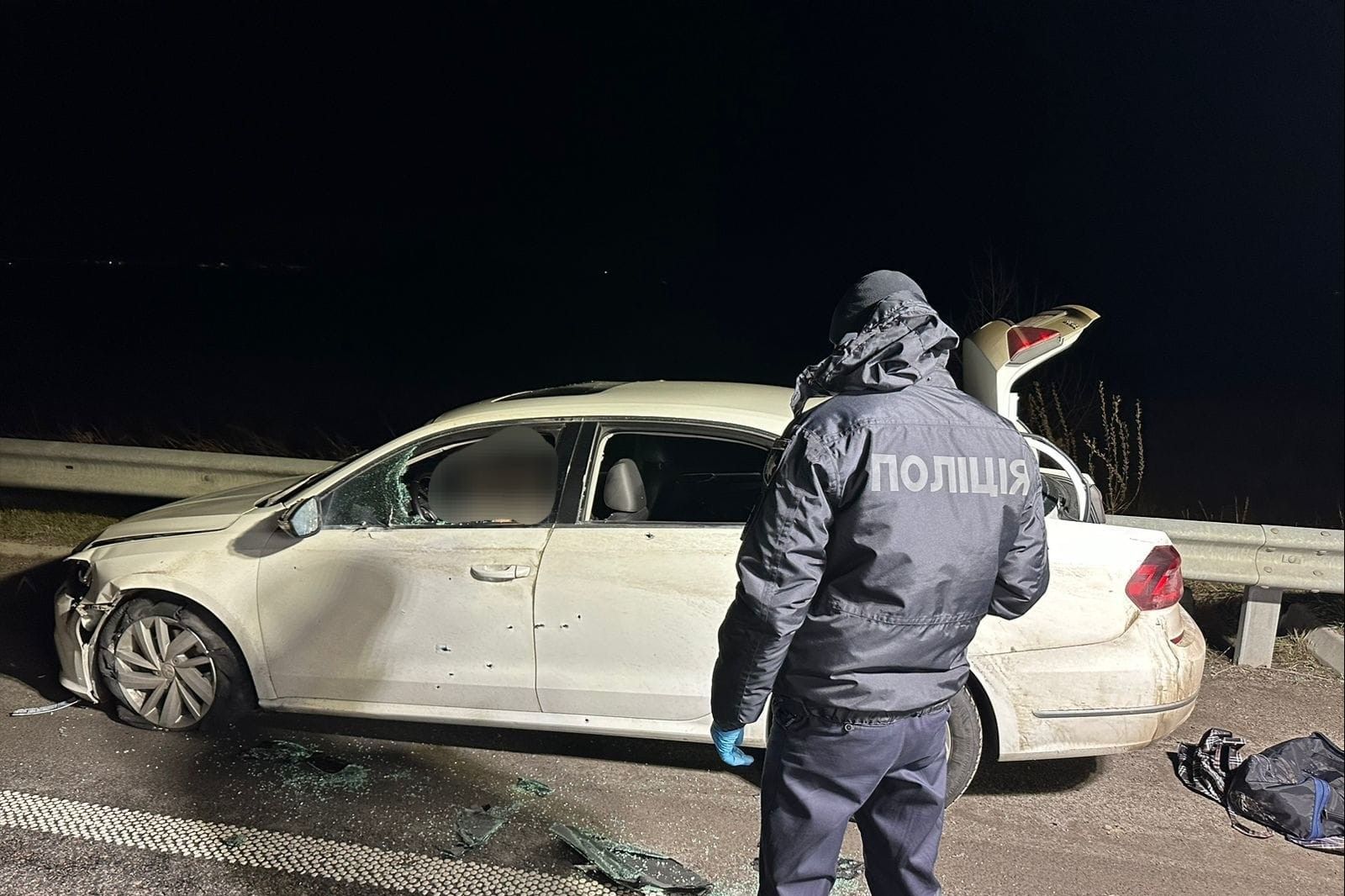 ​Под Днепром снайпер в балаклаве расстрелял авто - водитель погиб