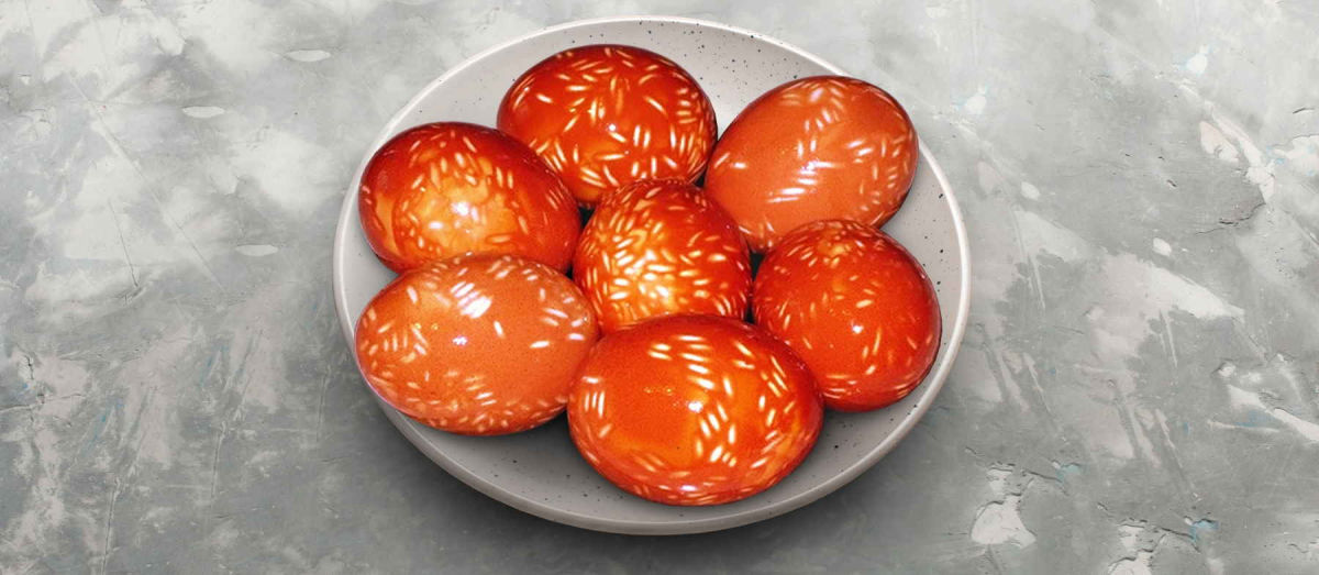 Как покрасить яйца на Пасху тем, что есть на каждой кухне: просто, быстро, натурально