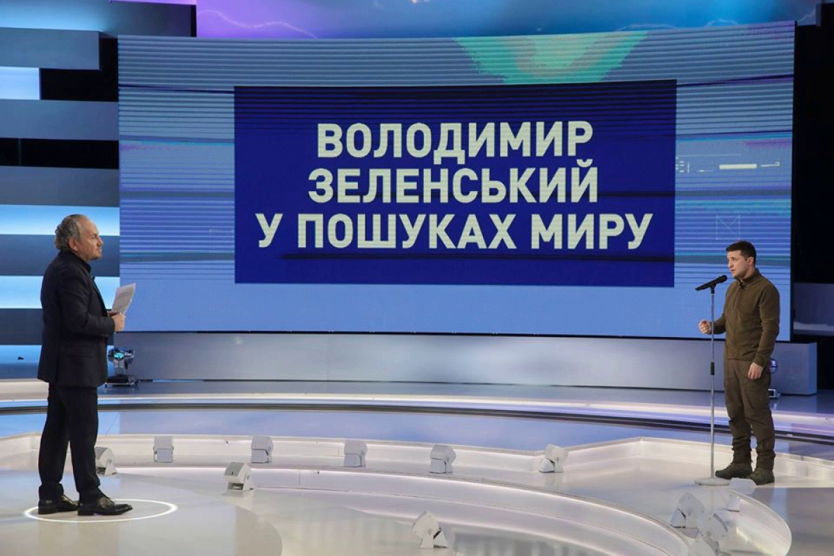 ​В "бенефисе" Зеленского у Шустера заметили странную деталь - что произошло